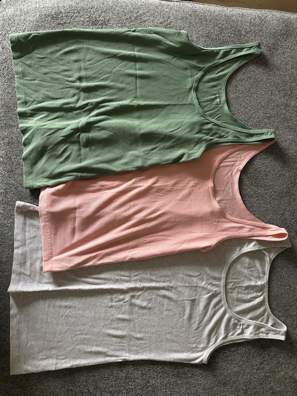 Old Navy Three-Pack Ribbed Scoop Neck Tank Tops — Green, Pink, Gray XL Tall